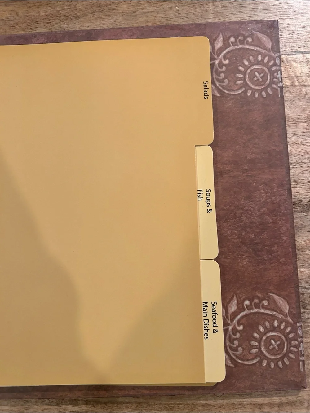 ROOSTER THEMED THREE RING RECIPE CARD BINDER/ORGANIZER